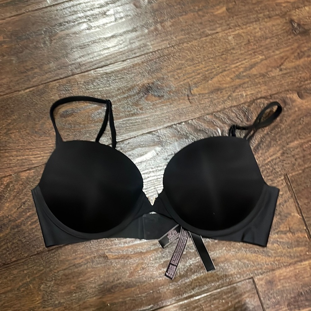 34D bra